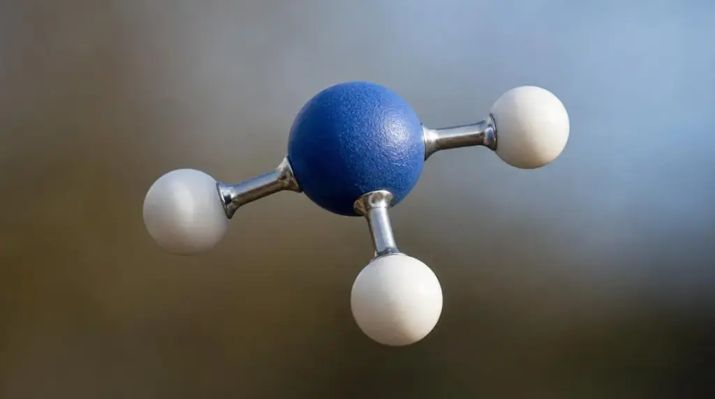 Jaki jest wzór chemiczny amoniaku?